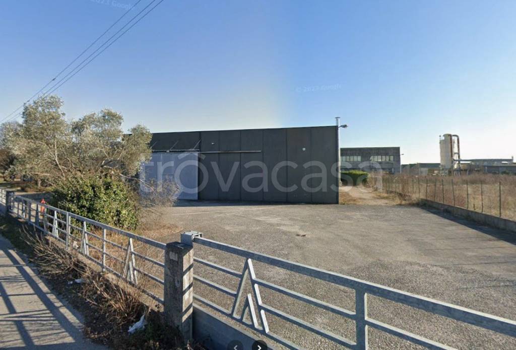 locale commerciale in vendita a San Giovanni al Natisone