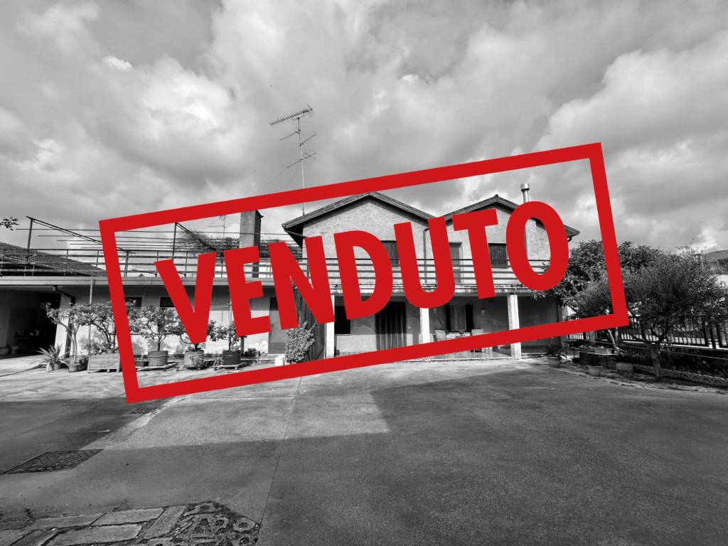 casa indipendente in vendita a San Giovanni al Natisone in zona Dolegnano