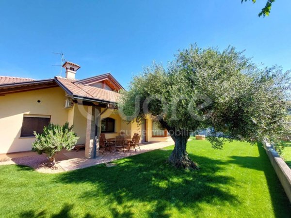 casa indipendente in vendita a San Giovanni al Natisone