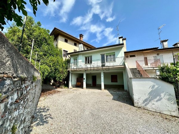 casa indipendente in vendita a San Giovanni al Natisone in zona Medeuzza