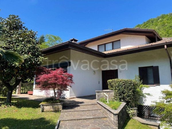 casa indipendente in vendita a San Leonardo