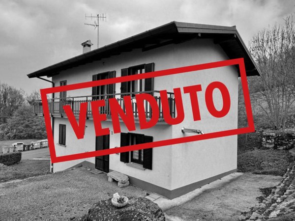 casa indipendente in vendita a San Leonardo