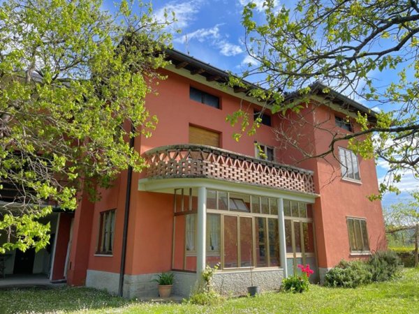 casa indipendente in vendita a San Leonardo
