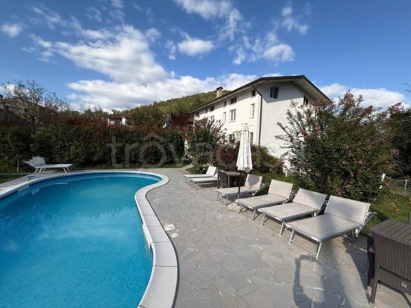 casa indipendente in vendita a San Leonardo