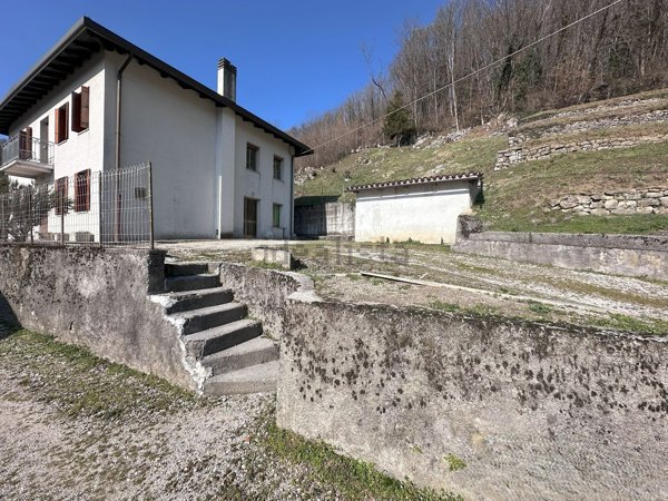 casa indipendente in vendita a San Pietro al Natisone