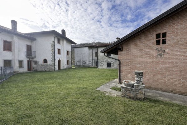 casa indipendente in vendita a San Pietro al Natisone in zona Clenia