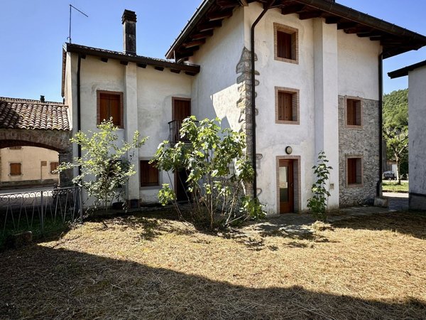 casa indipendente in vendita a San Pietro al Natisone in zona Clenia