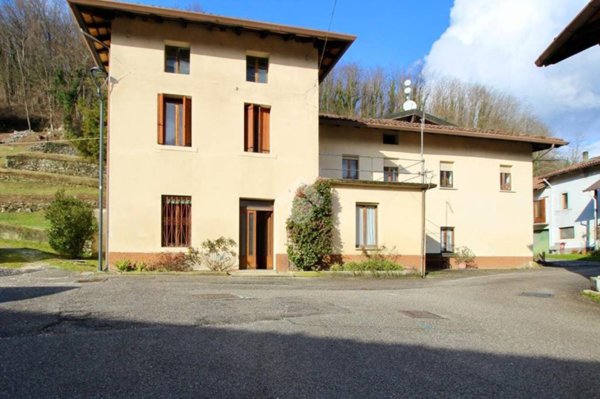 casa indipendente in vendita a San Pietro al Natisone in zona Clenia