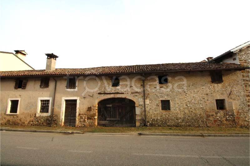 casa indipendente in vendita a Santa Maria la Longa in zona Tissano