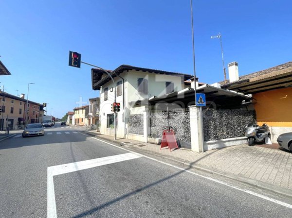 negozio in vendita a Santa Maria la Longa
