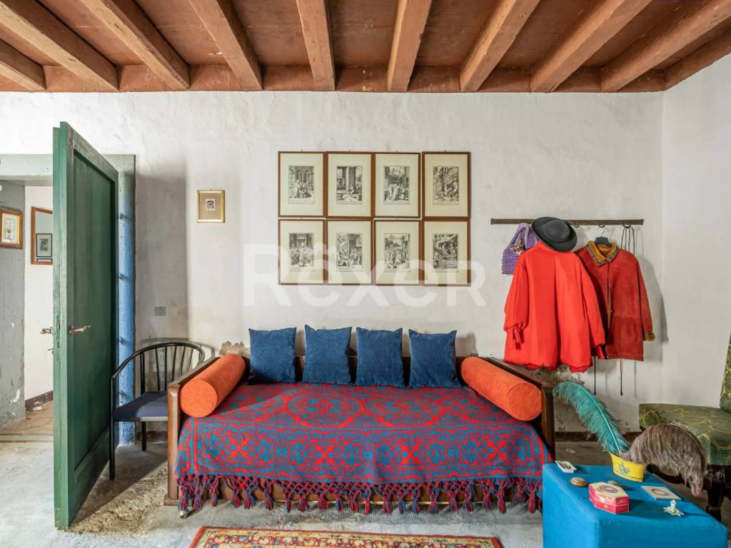 casa indipendente in vendita a Santa Maria la Longa