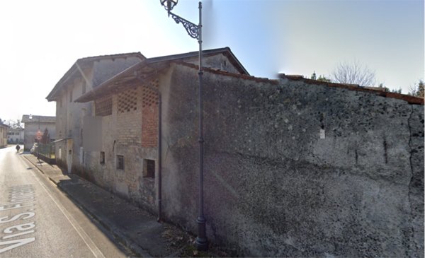 casa indipendente in vendita a Santa Maria la Longa