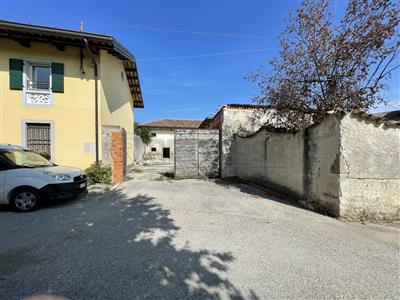 casa indipendente a Santa Maria la Longa in zona Santo Stefano Udinese