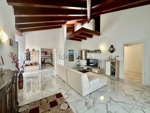 casa indipendente in vendita a Santa Maria la Longa in zona Tissano