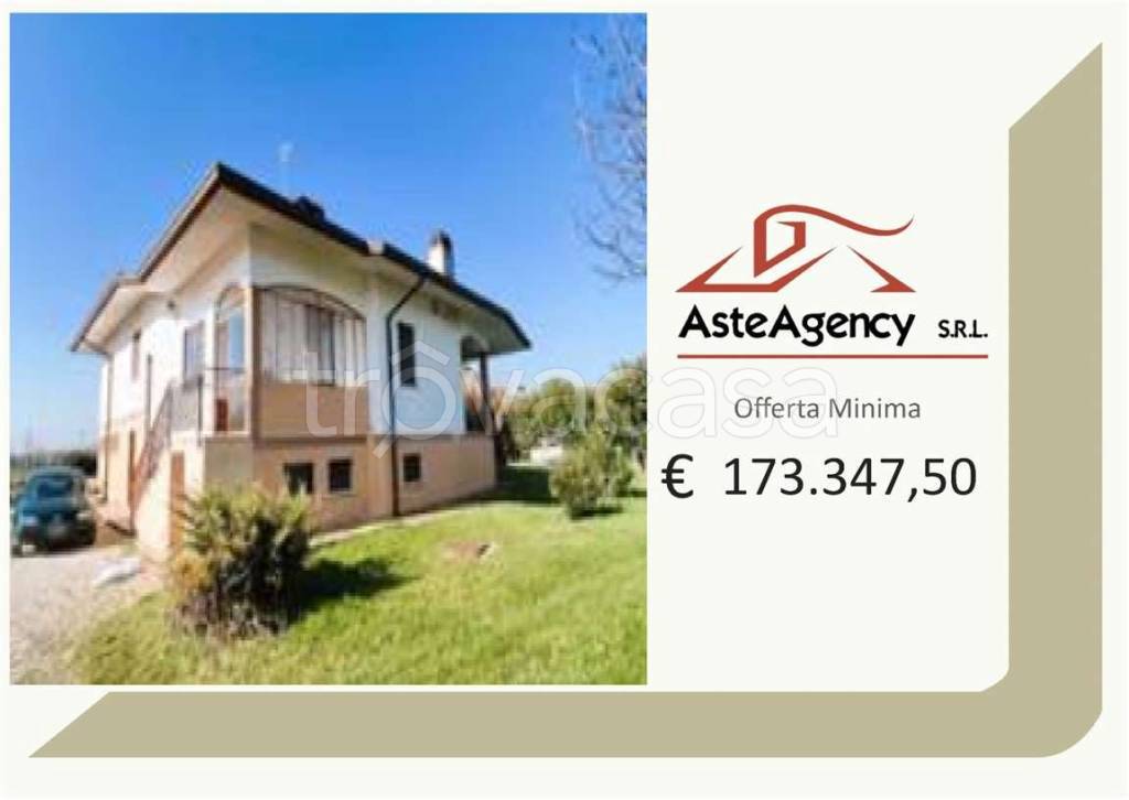 casa indipendente in vendita a Santa Maria la Longa