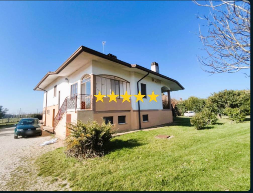 casa indipendente in vendita a Santa Maria la Longa