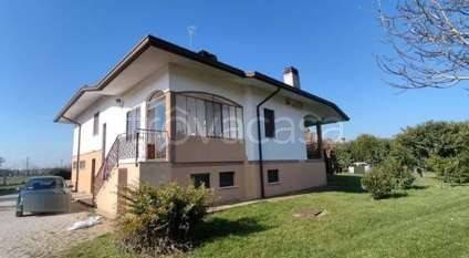 casa indipendente in vendita a Santa Maria la Longa