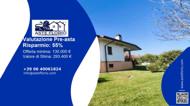 casa indipendente in vendita a Santa Maria la Longa