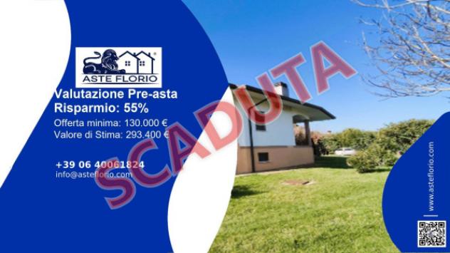 casa indipendente in vendita a Santa Maria la Longa