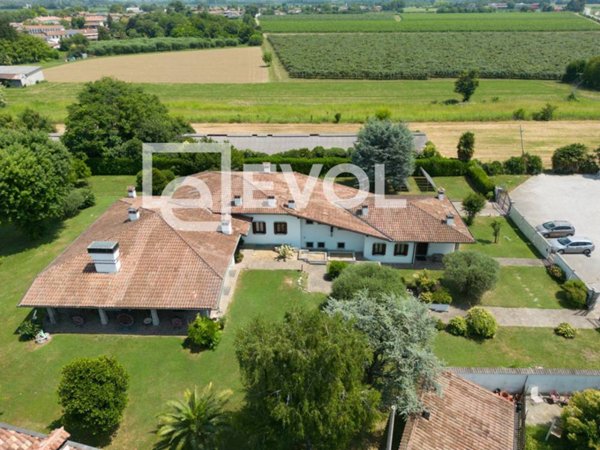 casa indipendente in vendita a San Vito al Torre