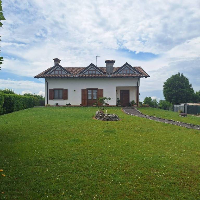 casa indipendente in vendita a San Vito al Torre