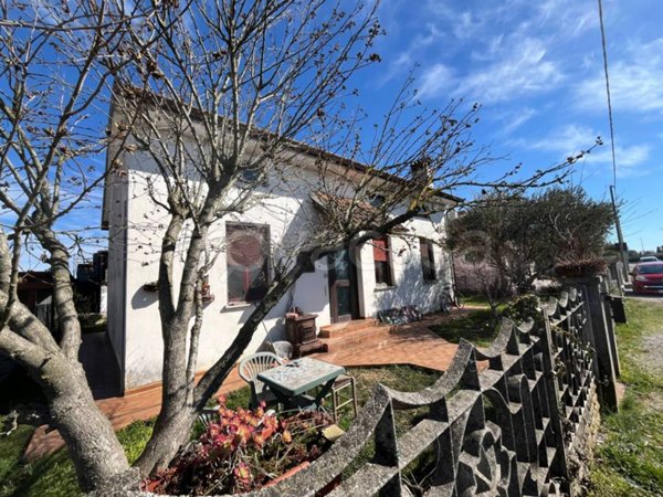 casa indipendente in vendita a San Vito al Torre in zona Crauglio