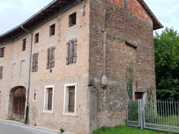 casa indipendente in vendita a San Vito di Fagagna in zona Silvella