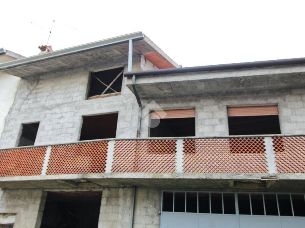 casa indipendente in vendita a San Vito di Fagagna in zona Silvella
