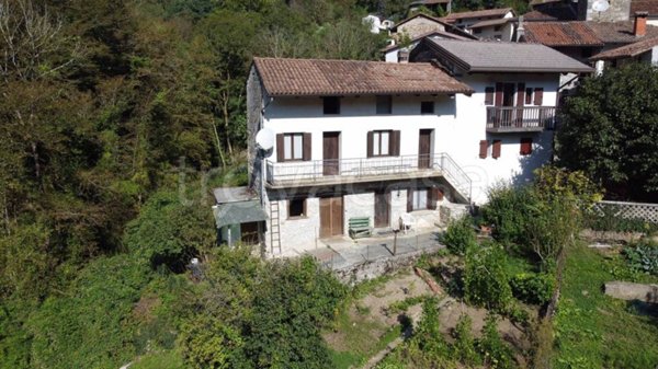 casa indipendente in vendita a Savogna