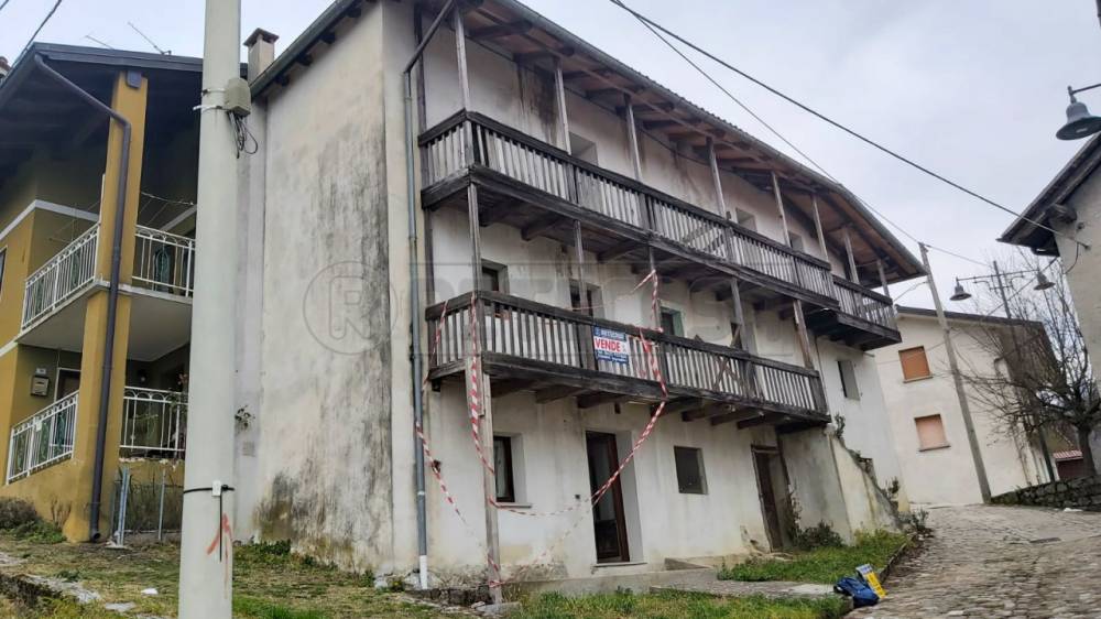 appartamento in vendita a Savogna in zona Cepletischis
