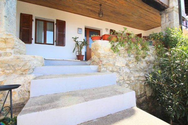 casa indipendente in vendita a Savogna in zona Iellina