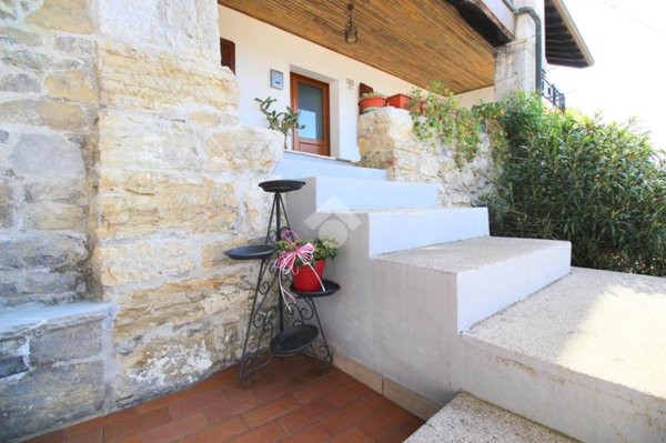 casa indipendente in vendita a Savogna in zona Iellina
