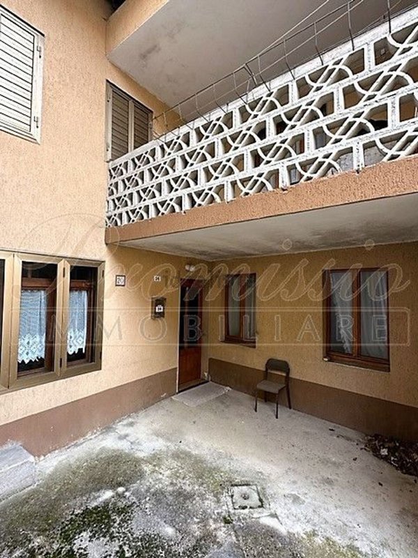 casa indipendente in vendita a Savogna in zona Tercimonte