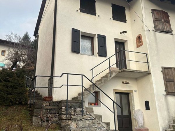 casa indipendente in vendita a Savogna in zona Montemaggiore