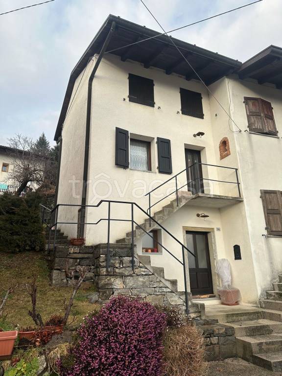 casa indipendente in vendita a Savogna in zona Montemaggiore