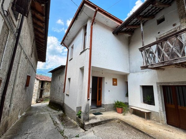 casa indipendente in vendita a Savogna in zona Brizza di Sopra