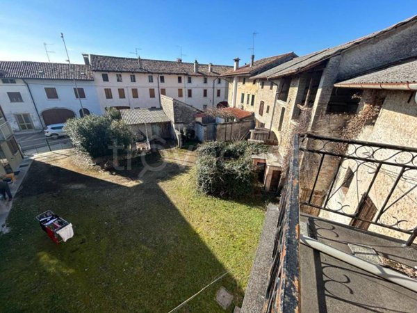 casa indipendente in vendita a Sedegliano