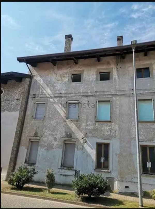 quadrivano in vendita a Sedegliano in zona Gradisca