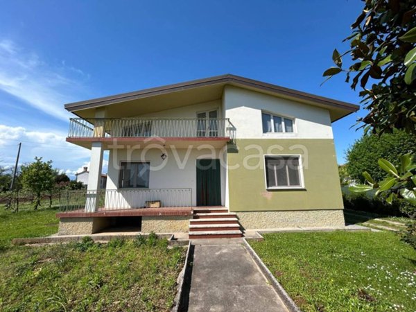 casa indipendente in vendita a Sedegliano in zona Turrida
