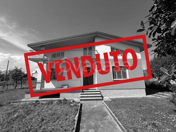 casa indipendente in vendita a Sedegliano in zona Turrida