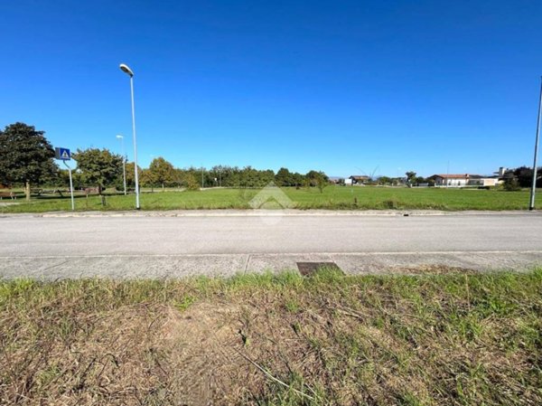 bifamiliare in vendita a Sedegliano in zona Gradisca