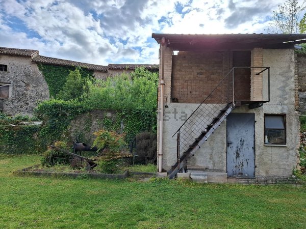 pentavano in vendita a Sedegliano