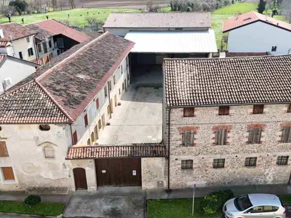 casa indipendente in vendita a Sedegliano in zona San Lorenzo