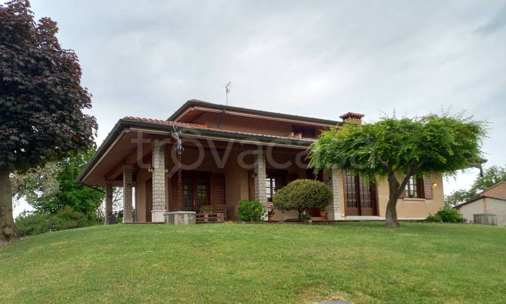 casa indipendente in vendita a Sedegliano in zona Grions