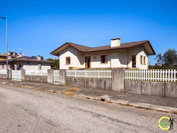 casa indipendente in vendita a Sedegliano in zona San Lorenzo