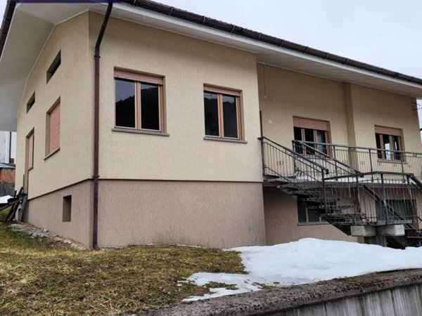 casa indipendente in vendita a Socchieve