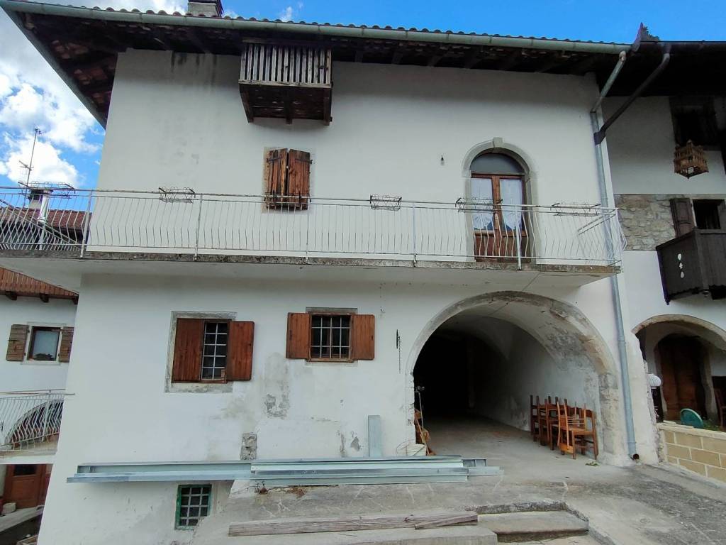 casa indipendente in vendita a Socchieve in zona Lungis