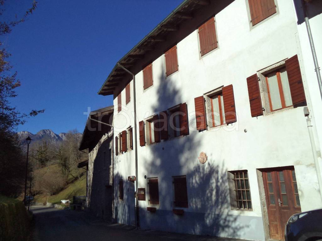 appartamento in vendita a Socchieve in zona Nonta