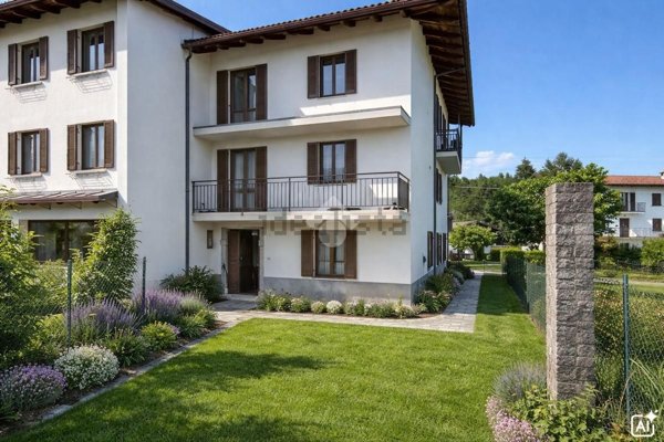 casa semindipendente in vendita a Socchieve in zona Dilignìdis