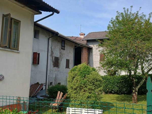 casa indipendente in vendita a Socchieve in zona Mediis
